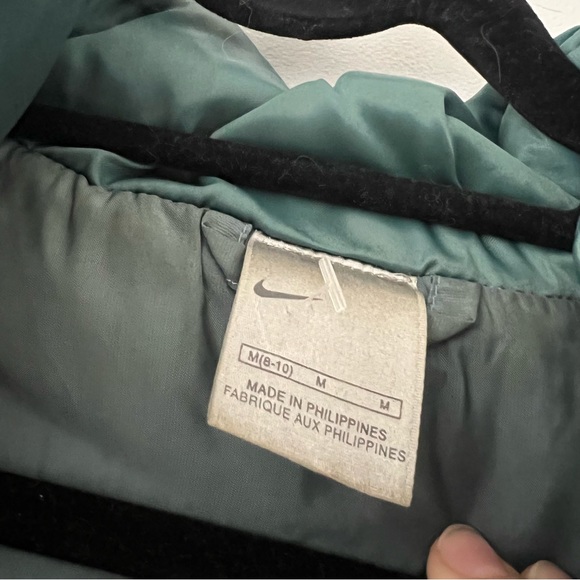 NIKE lightweight puffer jacket vest - Picture 4 of 7